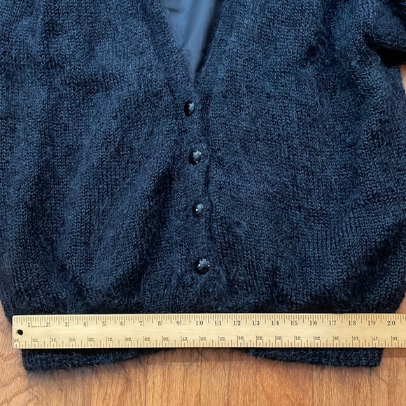 A Black Fuzzy Woman’s Vintage Designer Knitwear Claire Ellen Made in England - Picture 10 of 14